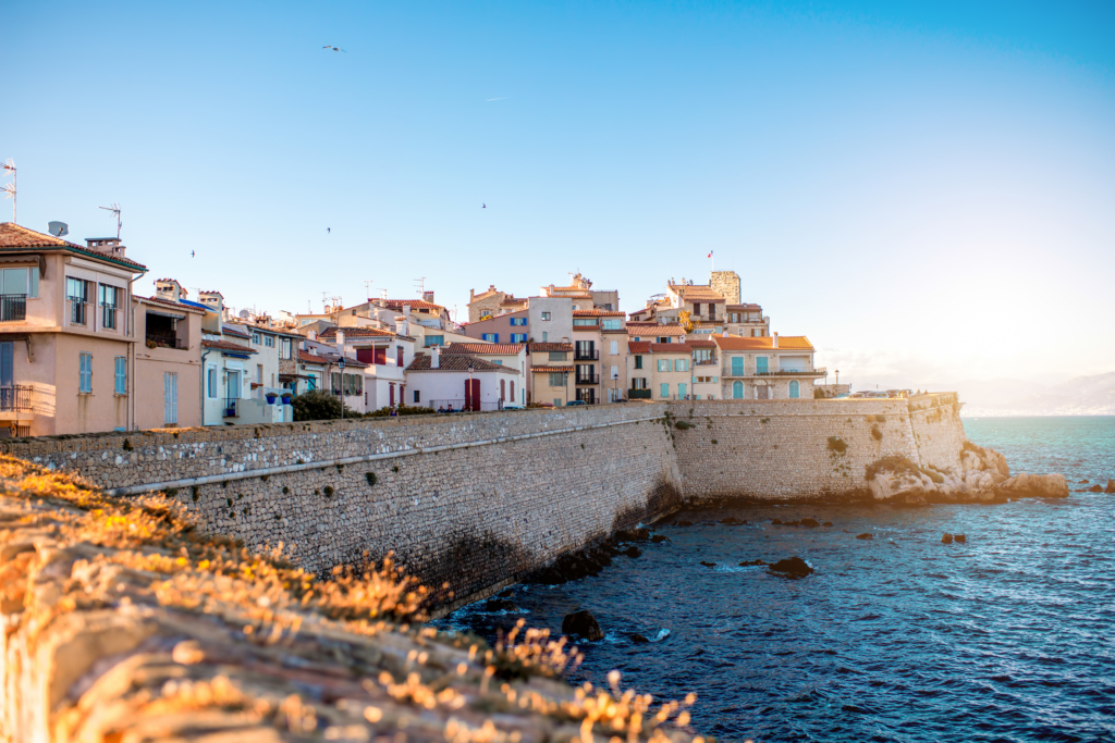 Antibes : comment investir dans le viager en toute sérénité